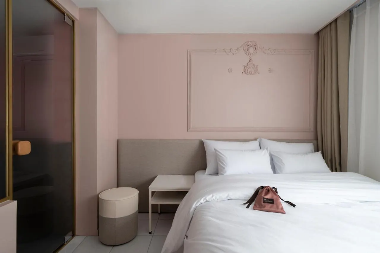 Incheon Juan Glam Aparthotel 4*,