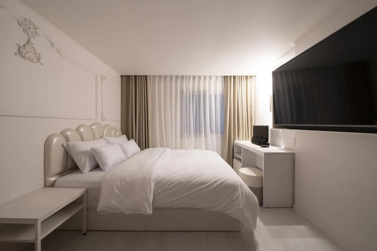 Incheon Juan Glam Aparthotel 4*,  South Korea