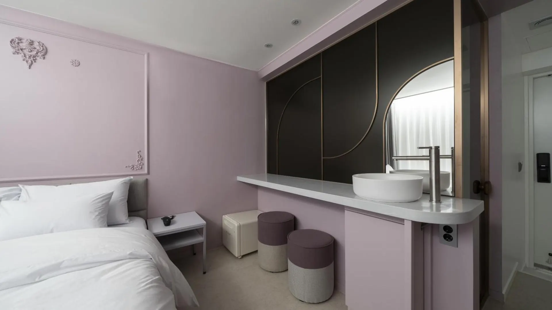 Incheon Juan Glam Aparthotel 4*,